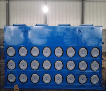 DXGY-I型沉流滤筒式收尘器还具有占地面积小,维护管理方便,操作简易,安全可靠,运行费少等优点,是解决高温,高湿,聚结性粉尘的新一代产品.
